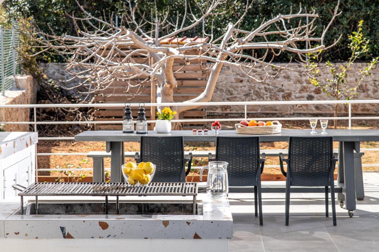 Alba Bianca Villa, Family Retreat With Heated Pool By Thinkvilla Hersonissos  Zewnętrze zdjęcie
