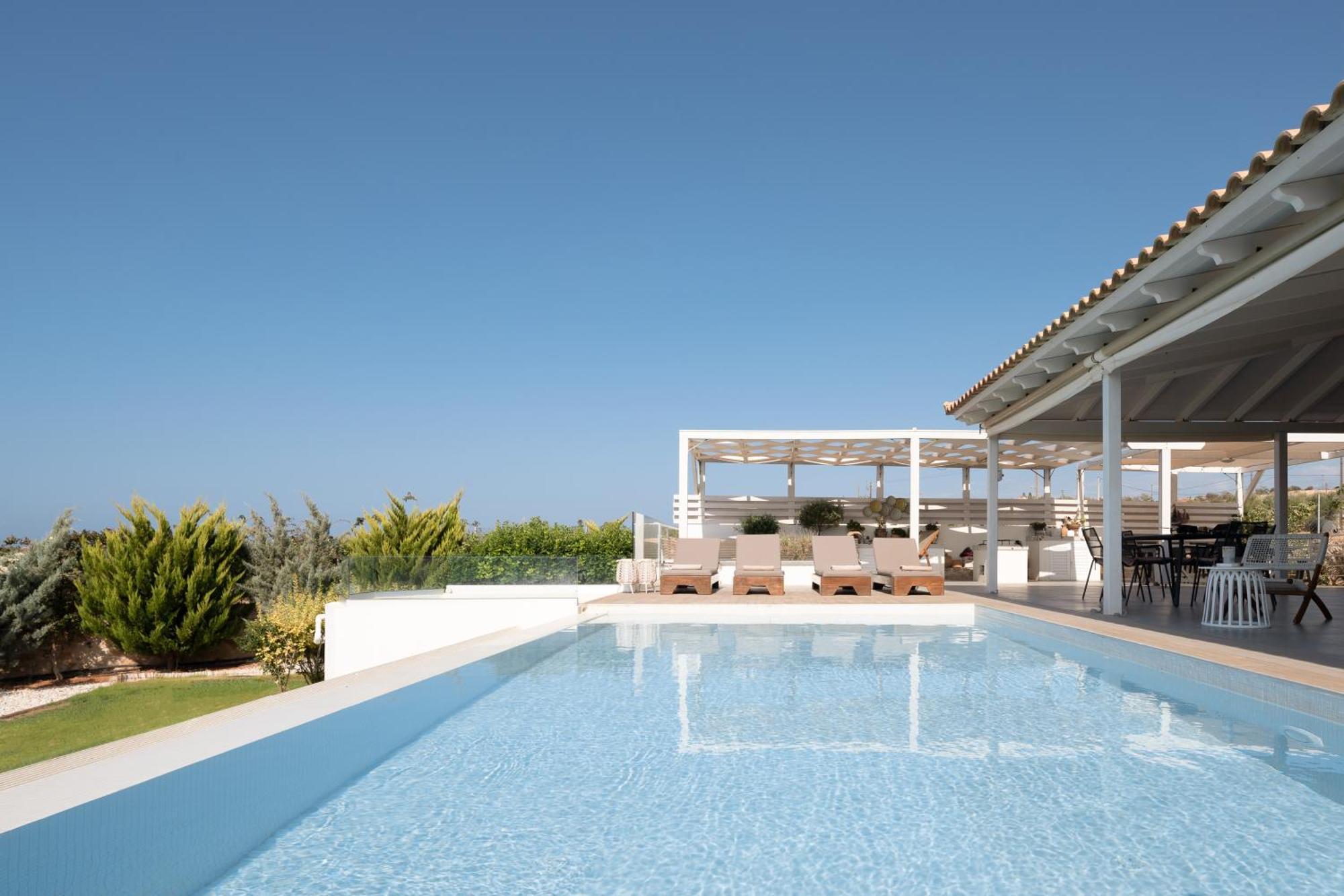Alba Bianca Villa, Family Retreat With Heated Pool By Thinkvilla Hersonissos  Zewnętrze zdjęcie