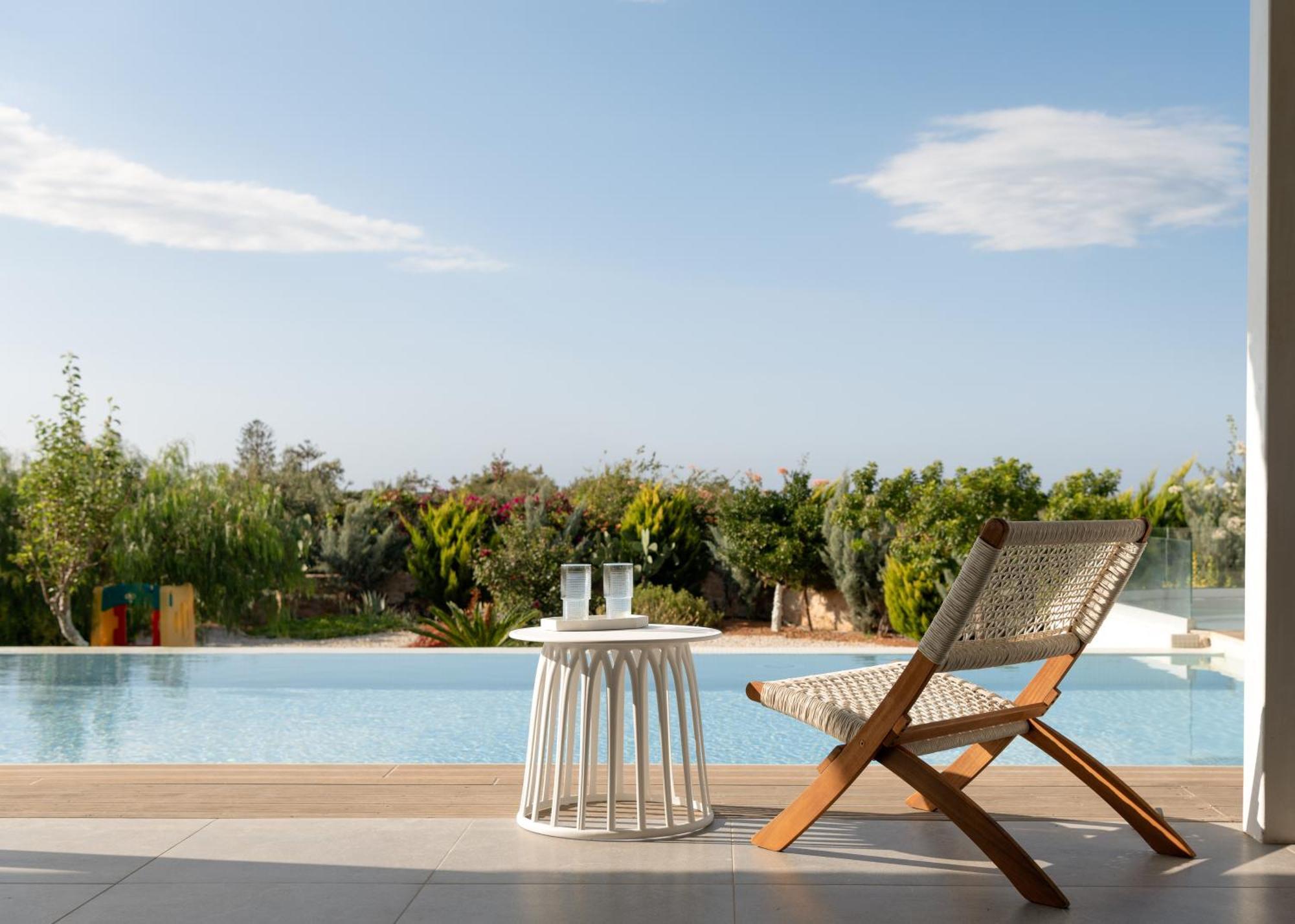 Alba Bianca Villa, Family Retreat With Heated Pool By Thinkvilla Hersonissos  Zewnętrze zdjęcie